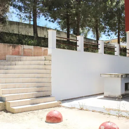 White Appartement Golem (Tirana)